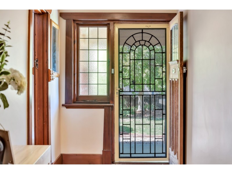 62 Avenue Road, Cumberland Park SA 5041