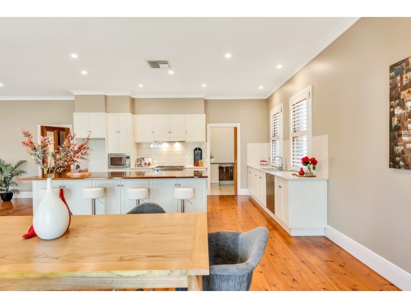 62 Avenue Road, Cumberland Park SA 5041