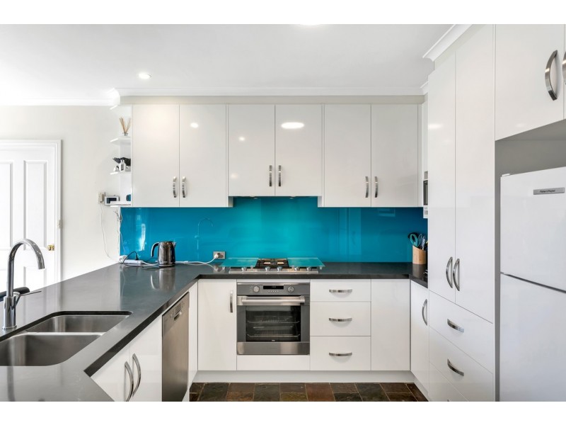 27 Kallamurra Street, Hallett Cove SA 5158