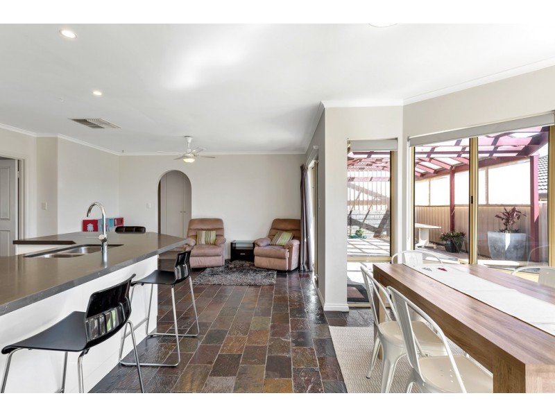 27 Kallamurra Street, Hallett Cove SA 5158
