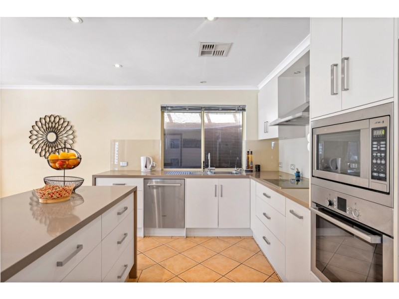 4 Melrose Court, Happy Valley SA 5159