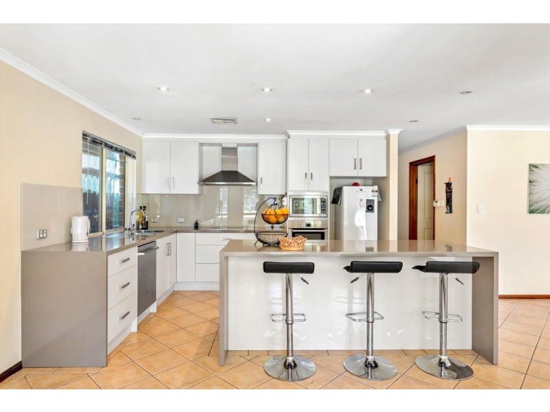 4 Melrose Court, Happy Valley SA 5159