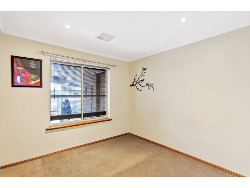 4 Melrose Court, Happy Valley SA 5159