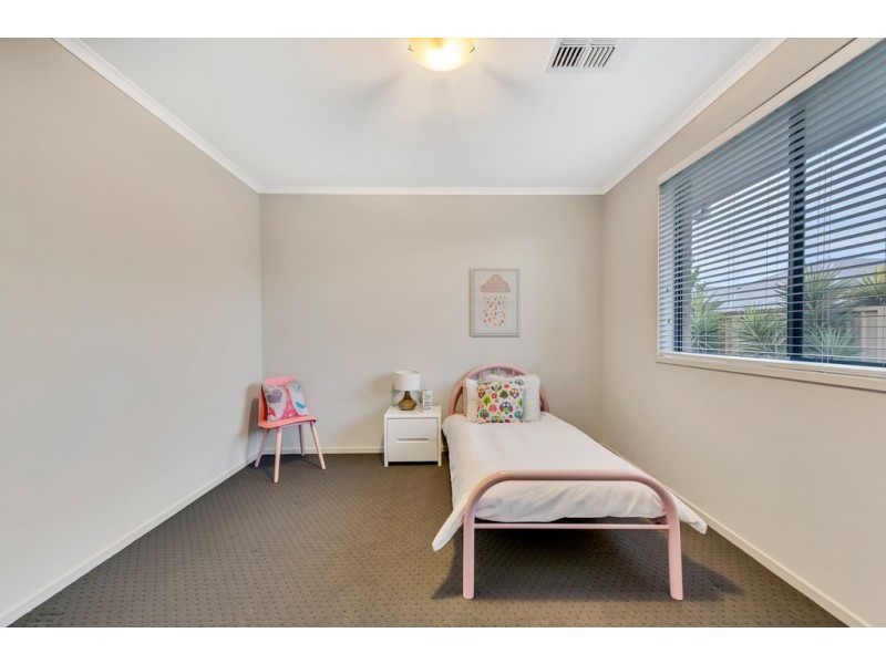 2 Naval Road, Seaford Meadows SA 5169