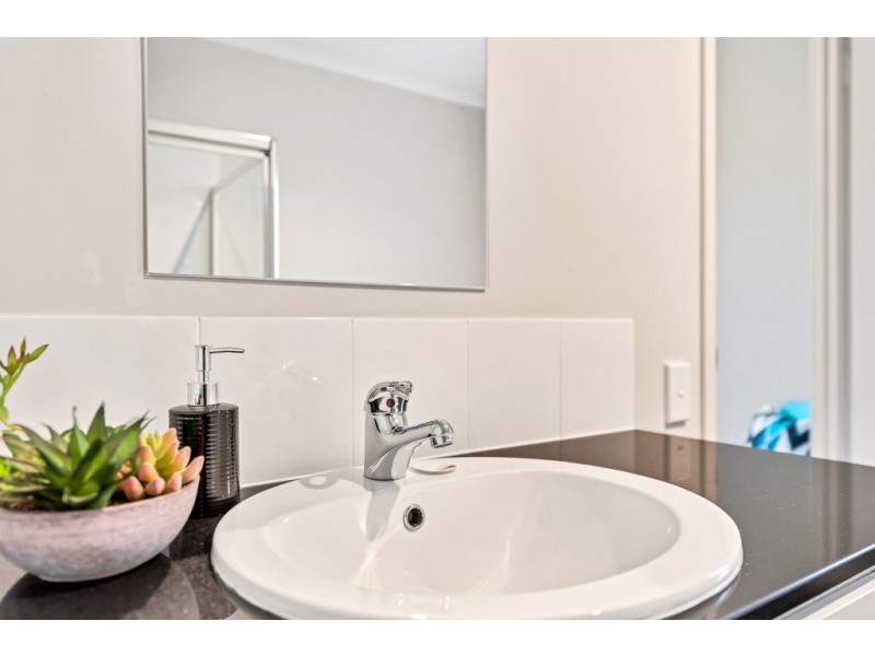 2 Naval Road, Seaford Meadows SA 5169