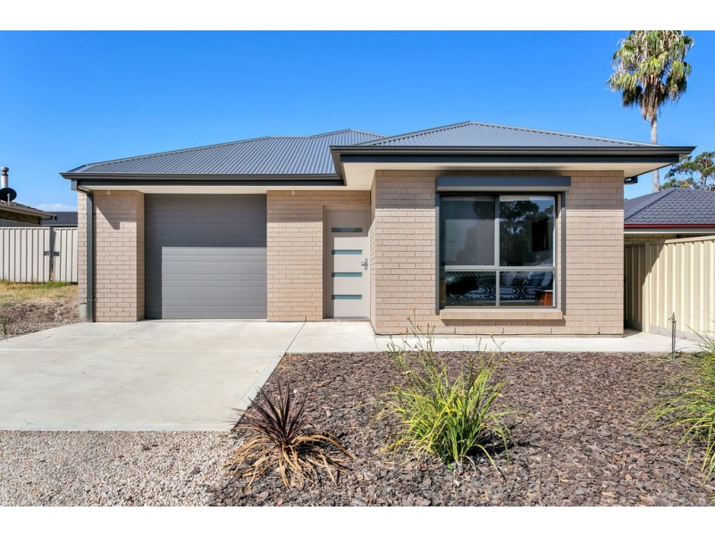 35 Flinders Crescent, Hackham SA 5163