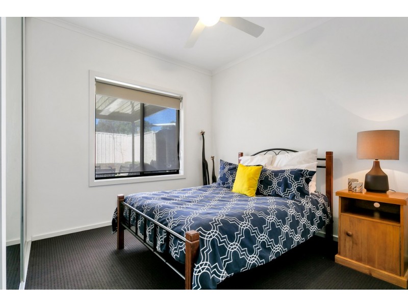 35 Flinders Crescent, Hackham SA 5163