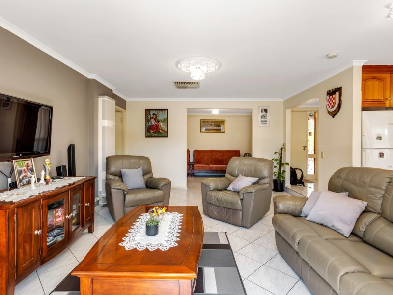 12 Williams Avenue, Hackham West SA 5163