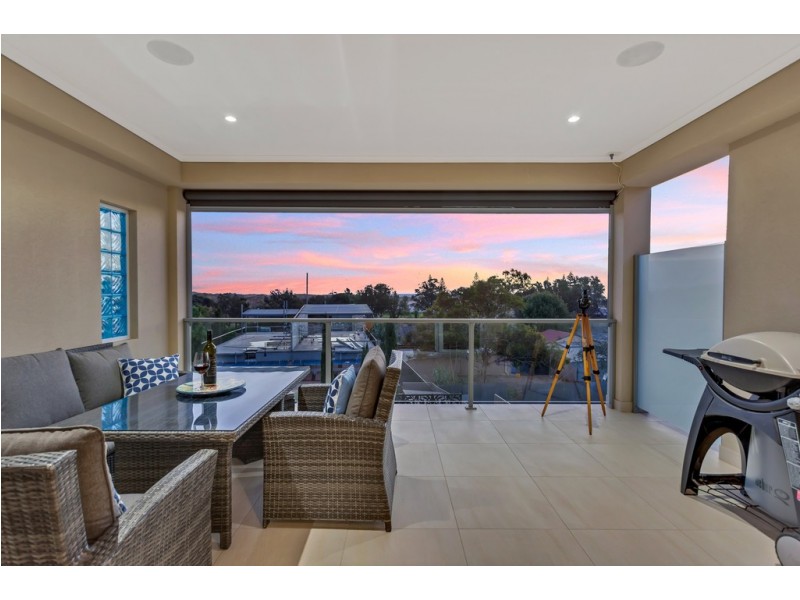 2A Fourth Avenue, Moana SA 5169