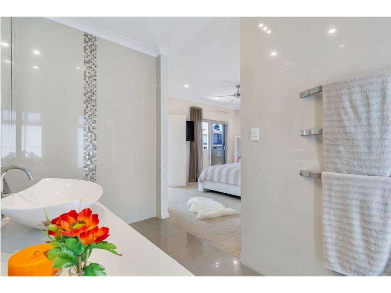 2A Fourth Avenue, Moana SA 5169