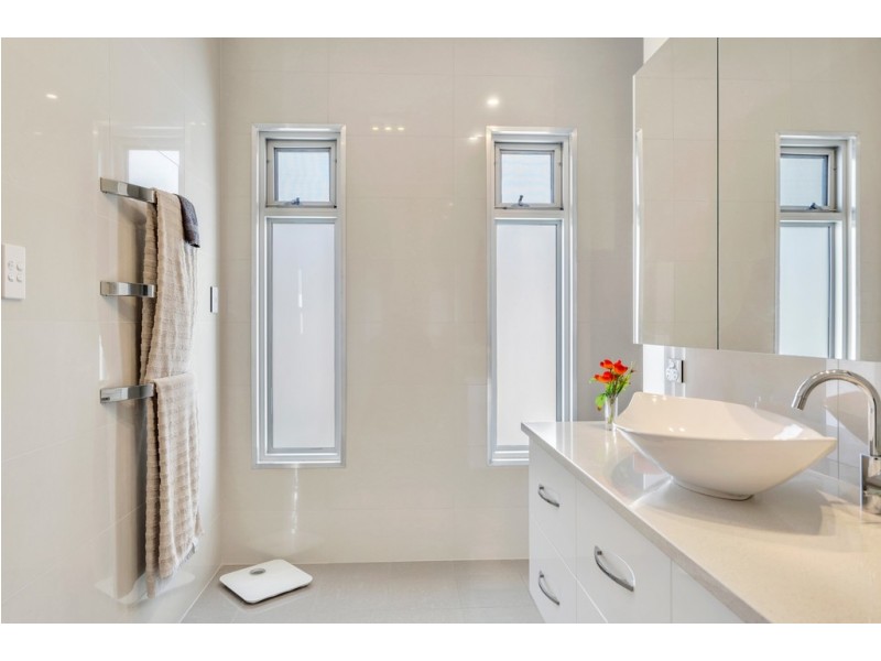 2A Fourth Avenue, Moana SA 5169