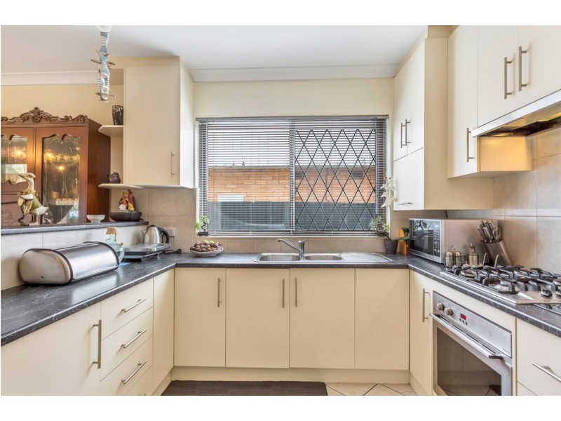 42 Greenbank Grove, Hackham West SA 5163