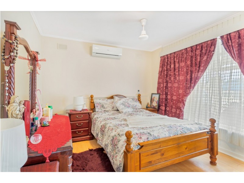 42 Greenbank Grove, Hackham West SA 5163