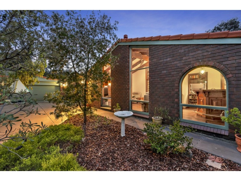 14 Jerilderie Drive, Happy Valley SA 5159