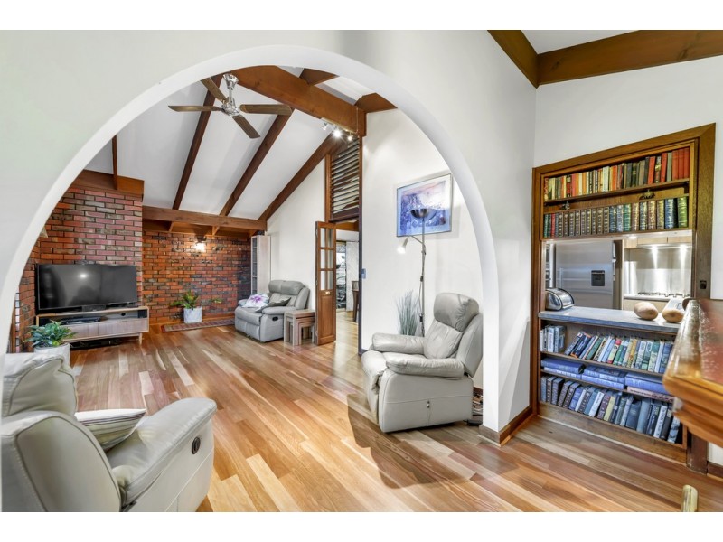 14 Jerilderie Drive, Happy Valley SA 5159