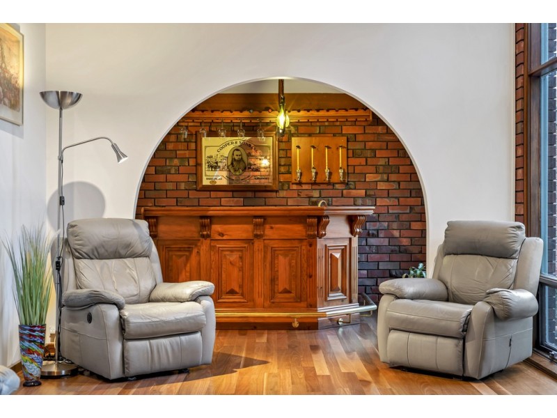 14 Jerilderie Drive, Happy Valley SA 5159