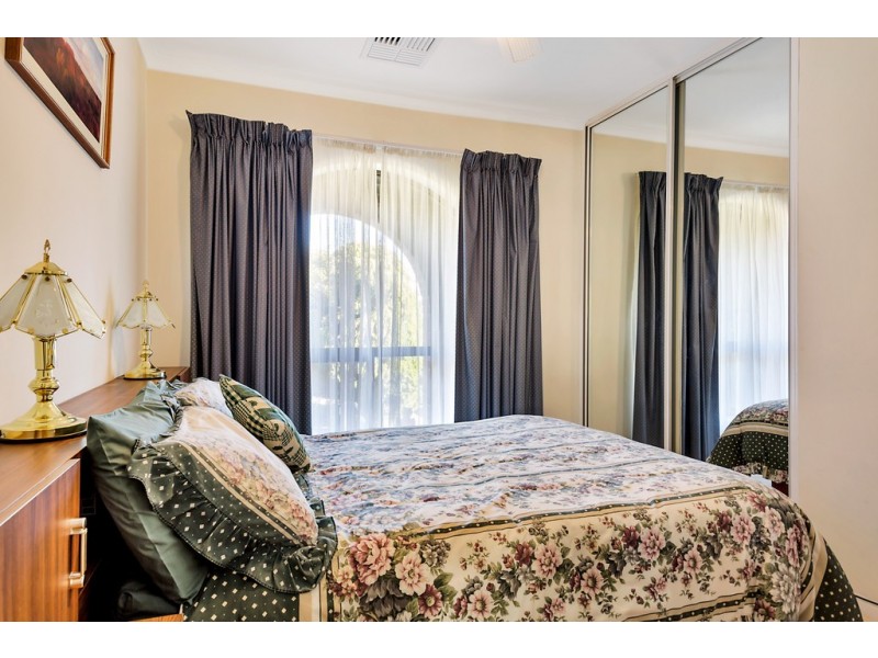 2 Moore Street, Seacombe Heights SA 5047
