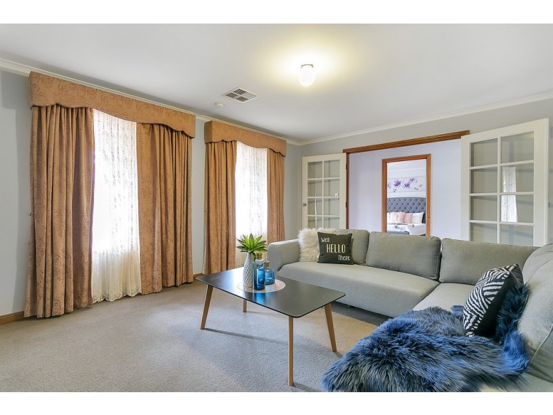 1 Nina Court, Aberfoyle Park SA 5159