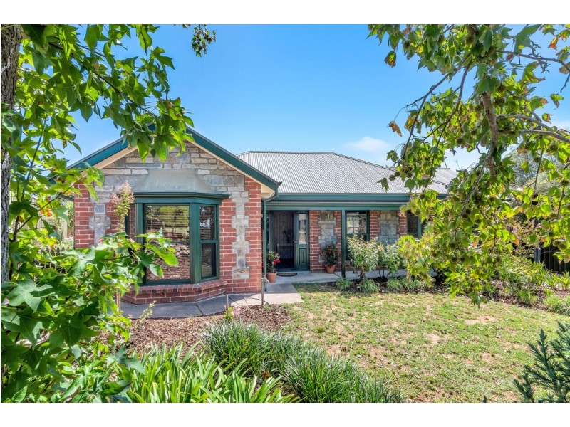 14 Bennett Close, Aberfoyle Park SA 5159