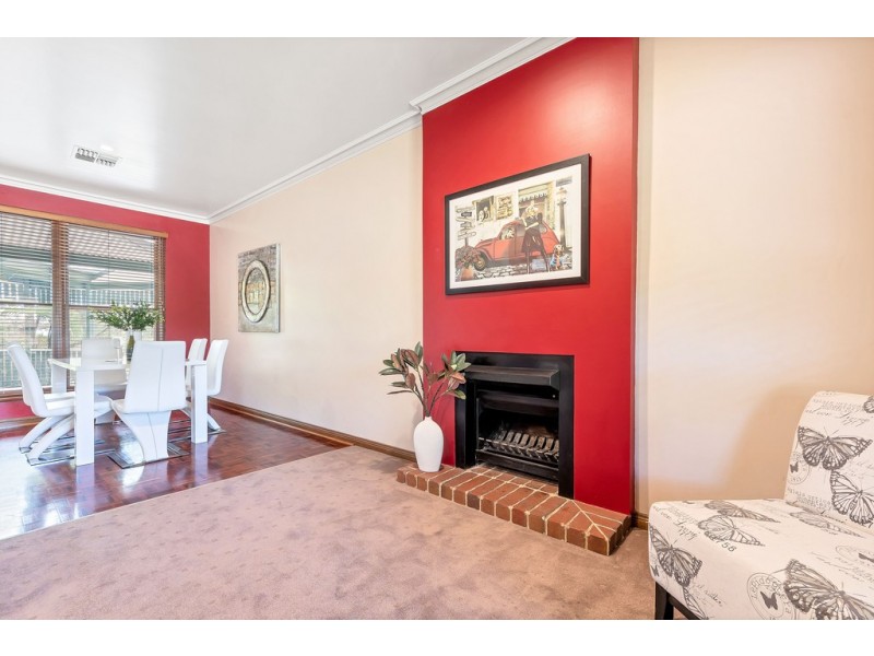 14 Bennett Close, Aberfoyle Park SA 5159