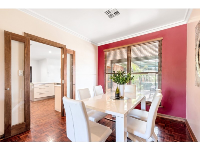 14 Bennett Close, Aberfoyle Park SA 5159