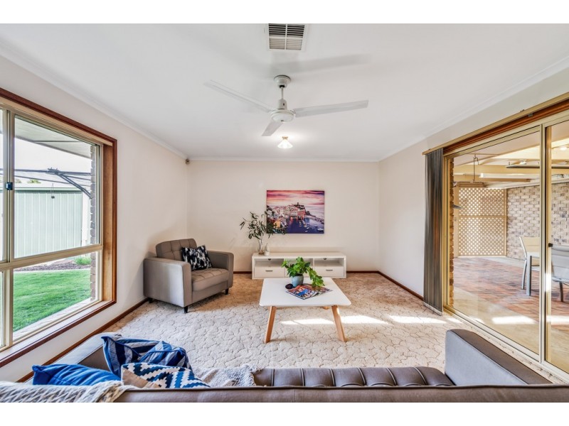 73 Sir James Hardy Way, Woodcroft SA 5162