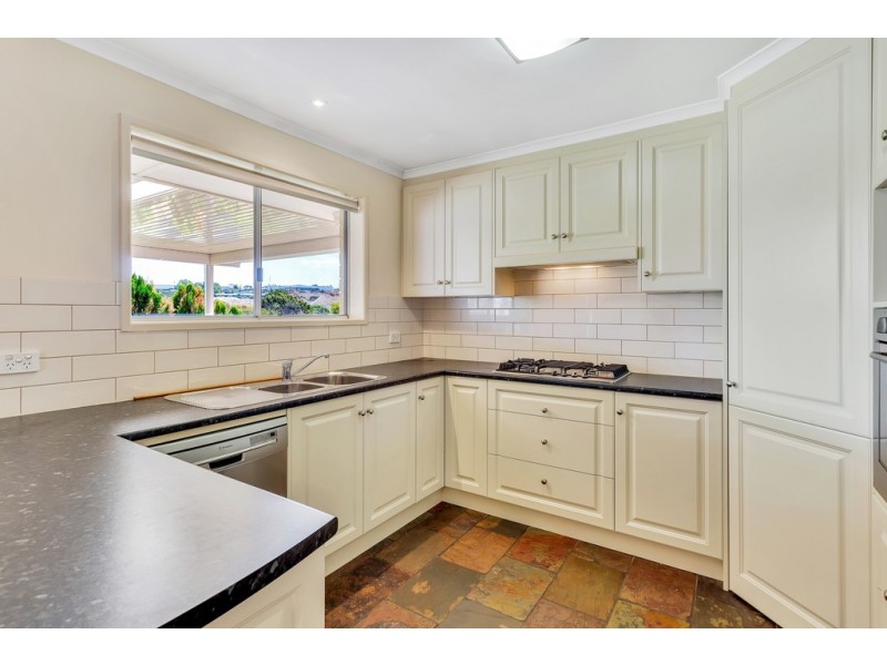 9 Bonnie Court, Christie Downs SA 5164