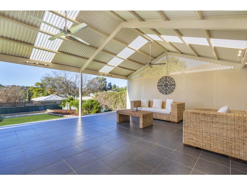 19 Silvermere Terrace, Modbury Heights SA 5092