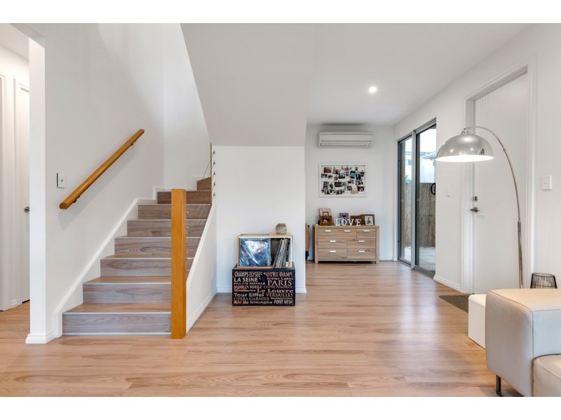 70 Helmsman Terrace, Seaford SA 5169