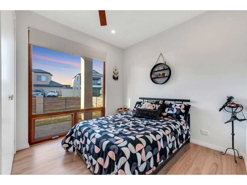 70 Helmsman Terrace, Seaford SA 5169