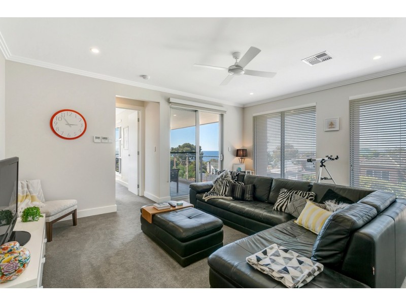 52 Angas Crescent, Marino SA 5049