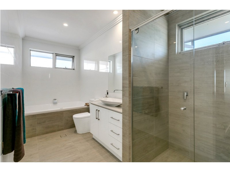 52 Angas Crescent, Marino SA 5049