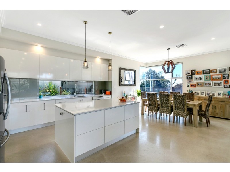 52 Angas Crescent, Marino SA 5049