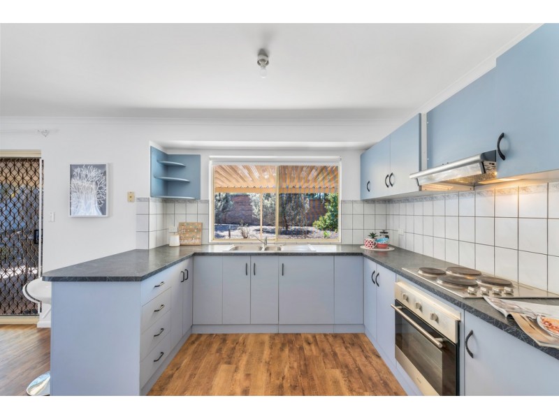 8 Pine View Close, Old Reynella SA 5161