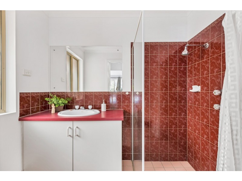 8 Pine View Close, Old Reynella SA 5161