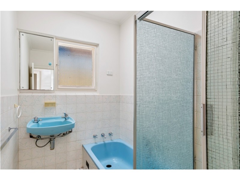 4 Vine Street, Morphett Vale SA 5162