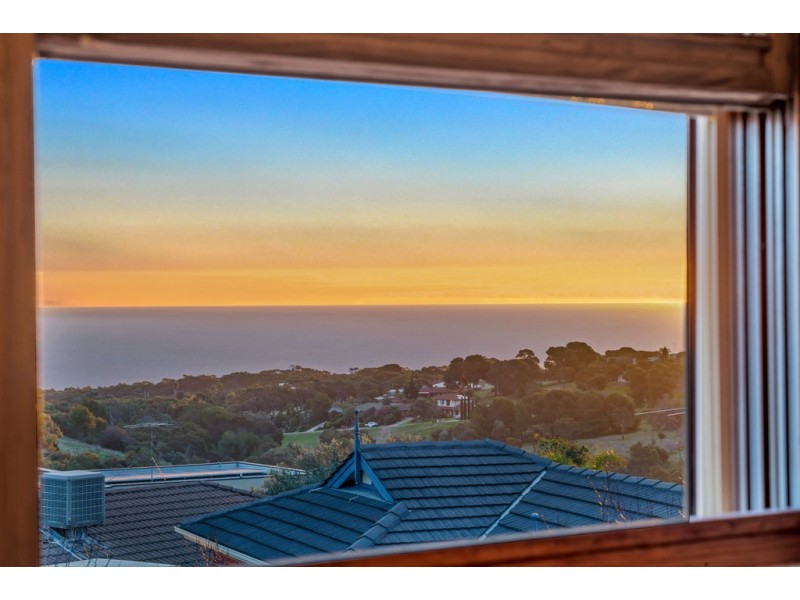 4 Leith Court, Hallett Cove SA 5158