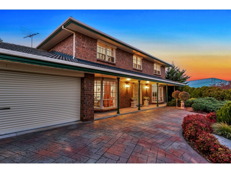 4 Leith Court, Hallett Cove SA 5158