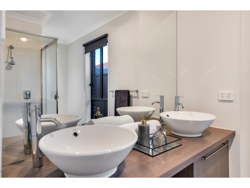 26 Admiral Parade, Seaford Meadows SA 5169