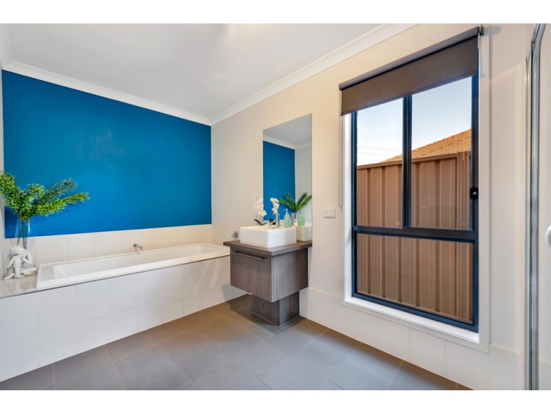 26 Admiral Parade, Seaford Meadows SA 5169