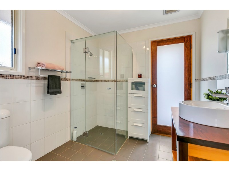 22 Caroline Street, Flagstaff Hill SA 5159