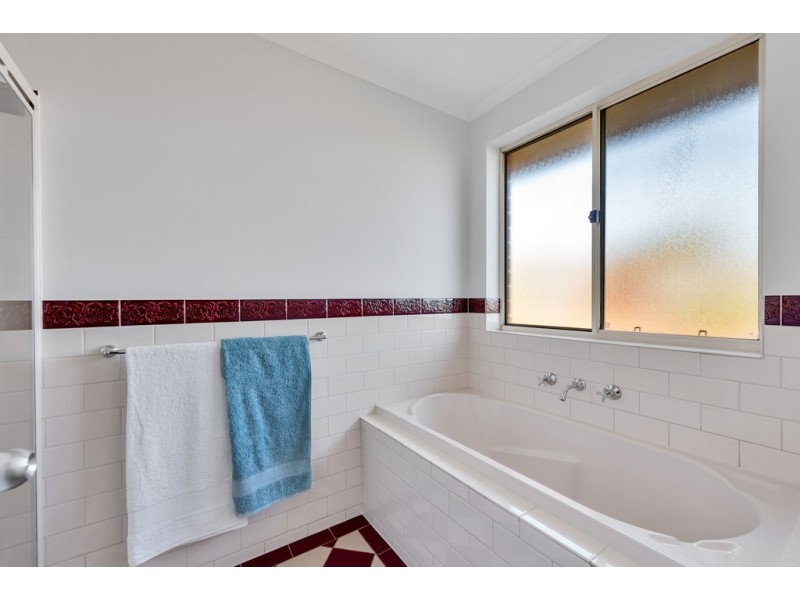 14 Lighthouse Drive, Hallett Cove SA 5158