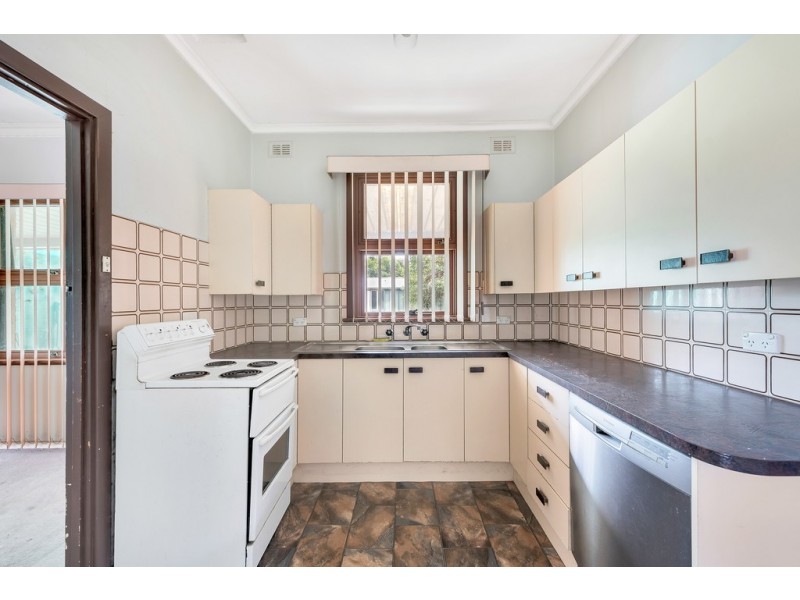 21 Deepdene Avenue, Mitchell Park SA 5043