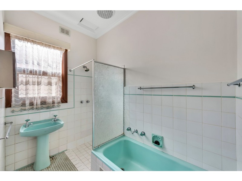 21 Deepdene Avenue, Mitchell Park SA 5043