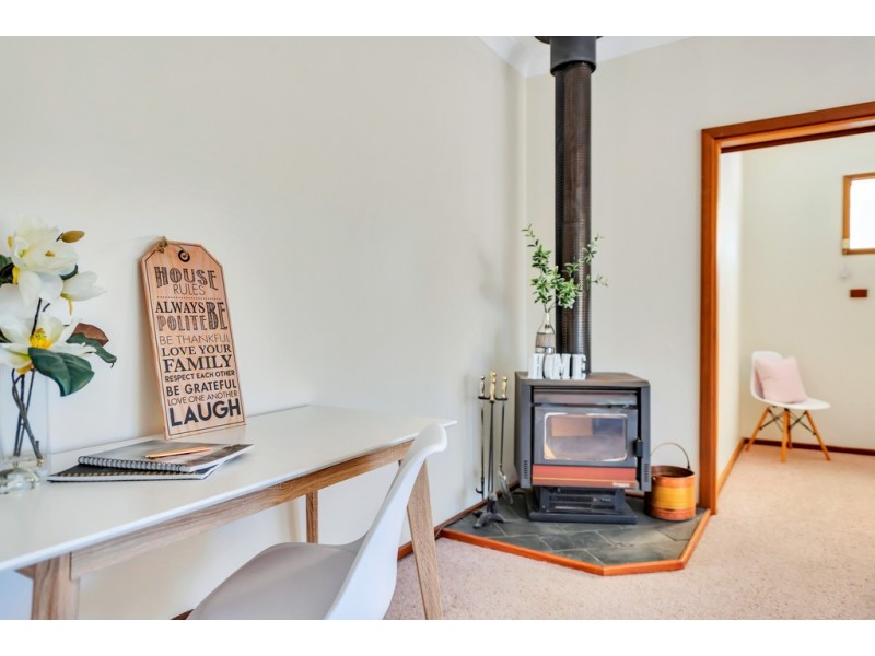 61 Gordon Street, Aldinga Beach SA 5173