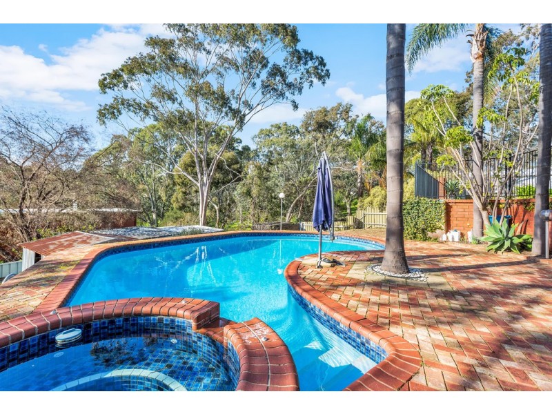 55 Glenloth Drive, Happy Valley SA 5159