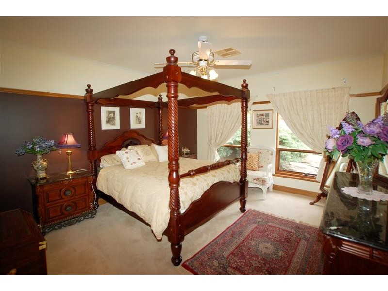 23 Brett Crescent, Hallett Cove SA 5158