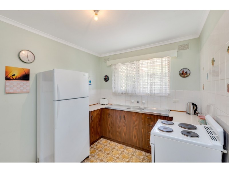 69 Booth Avenue, Morphett Vale SA 5162