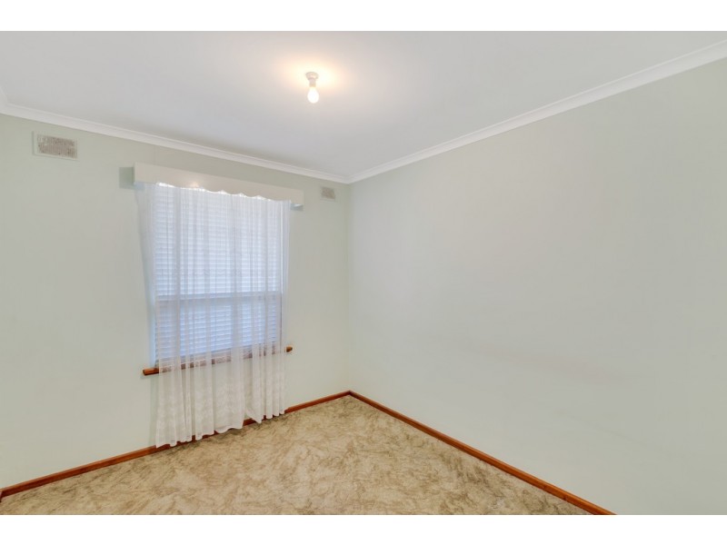 69 Booth Avenue, Morphett Vale SA 5162