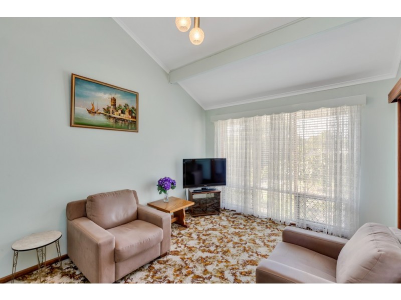 69 Booth Avenue, Morphett Vale SA 5162